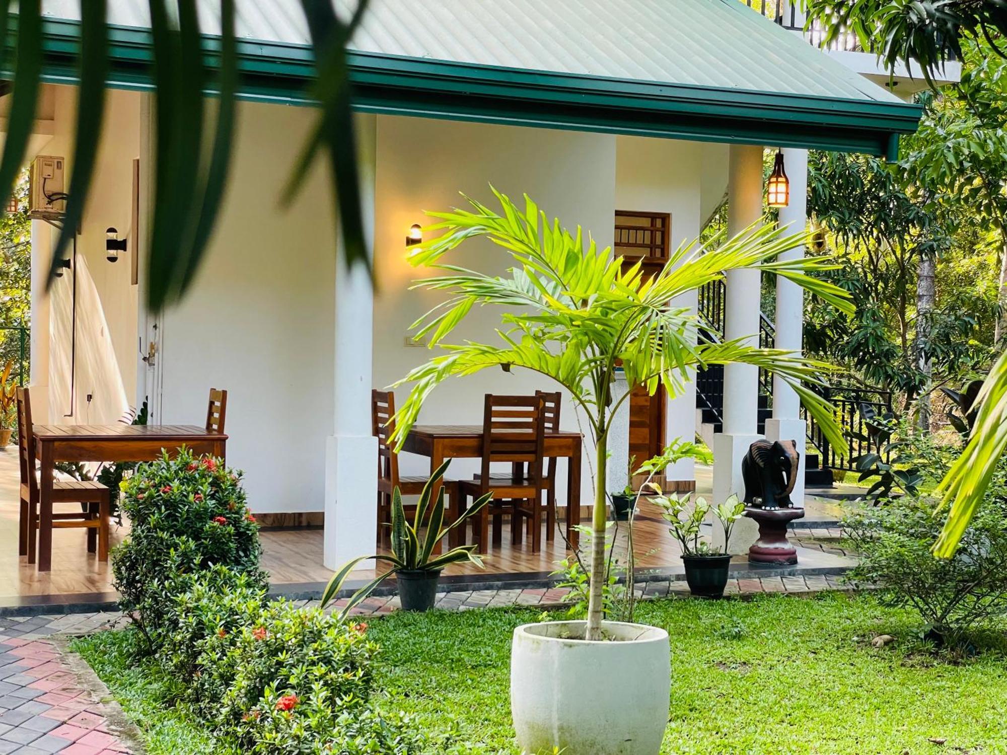 Yala Safari River View Hotel Tissamaharama Exterior photo