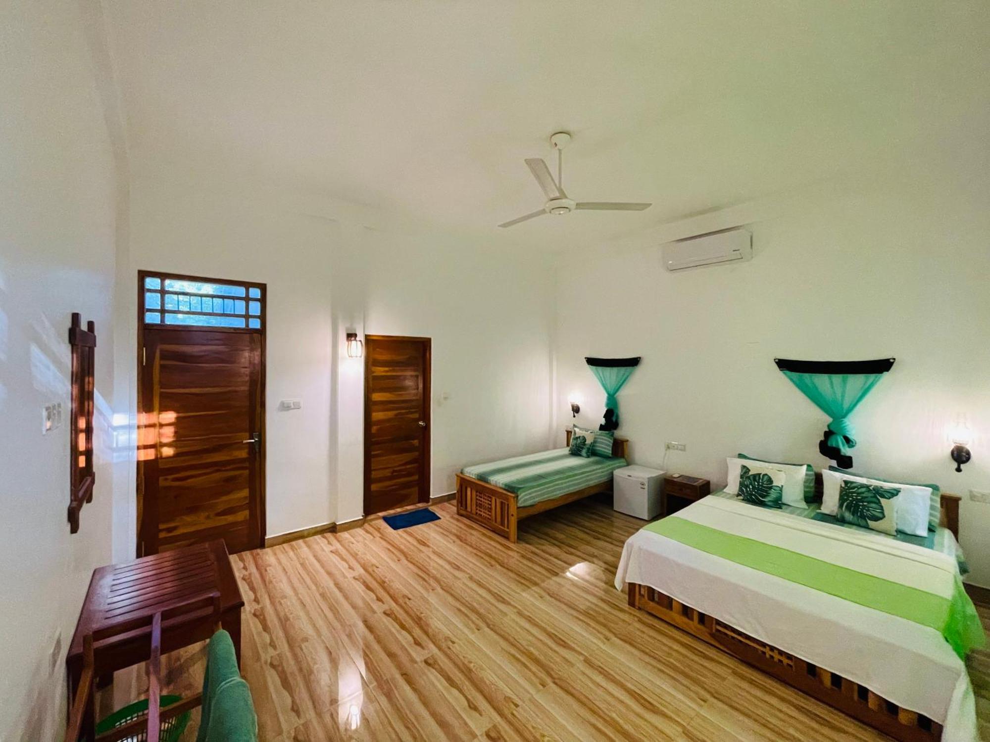Yala Safari River View Hotel Tissamaharama Exterior photo