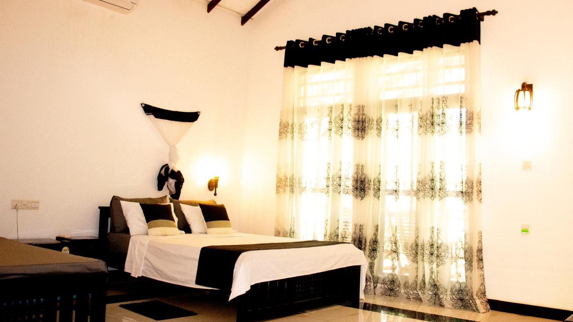 Yala Safari River View Hotel Tissamaharama Exterior photo