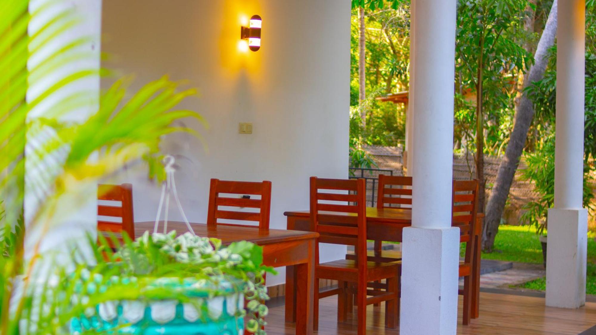 Yala Safari River View Hotel Tissamaharama Exterior photo